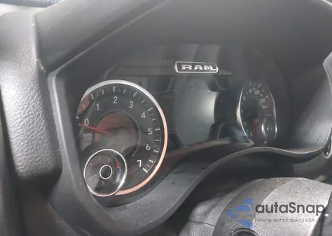 2021 Ram 1500 Big Horn 4X2 6'4 Box z USA, uszkodzony, nr VIN 1C6RREBT2MN807265